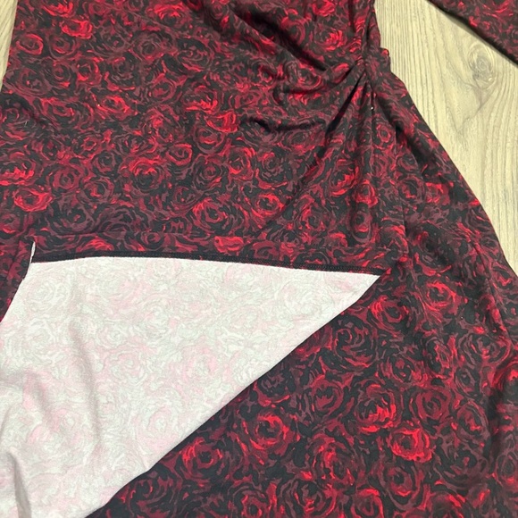 Talbots 3/4 Sleeve Floral Pattern Dress Sz MP Red Black Ruched Office Party - Picture 10 of 11